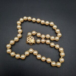 Vintage Faux Pearl Necklace with Goldtone‎ Flower Clasp and Pink Rhinestone